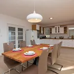 Three-bedroom In Appartamento Podaca