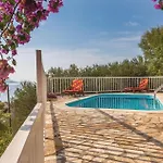 Three-bedroom In Podaca
