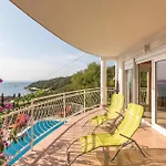 Appartement Three-bedroom In Podaca