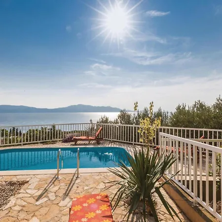 Stunning In With Kitchen Apartment Podaca