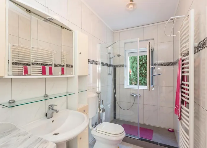 Lägenhet Three-bedroom In Podaca