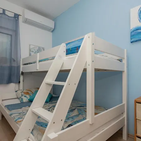 Three-bedroom In * Podaca