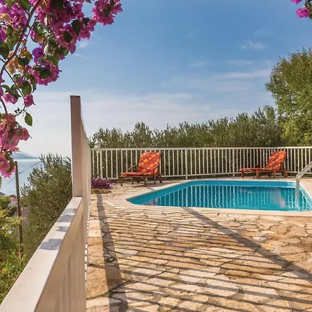Three-bedroom In Podaca