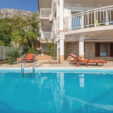 Three-bedroom In Podaca