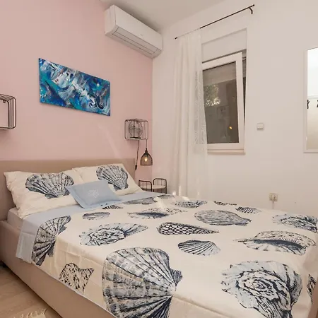 Lägenhet Three-bedroom In *